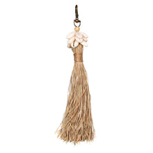 Load image into Gallery viewer, Raffia COWRIE Keychain