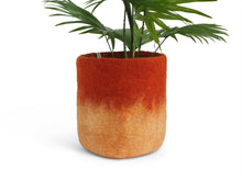 Load image into Gallery viewer, Flower Pot 18 - L
