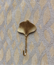 Load image into Gallery viewer, Flora Ginko Hook