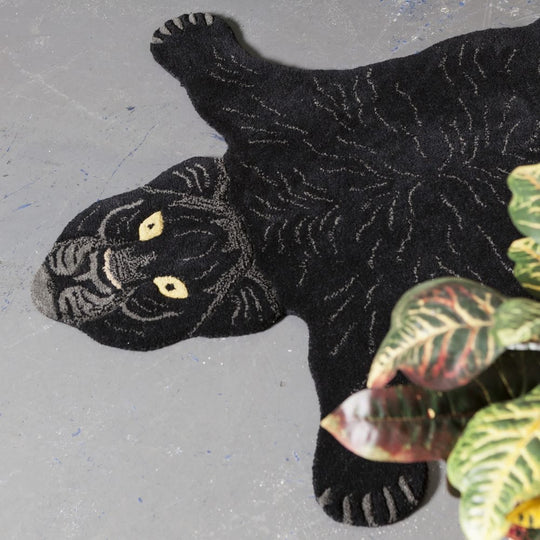 Fiery Black Panther Rug S