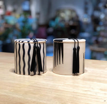 Load image into Gallery viewer, Zebra Scented Candle