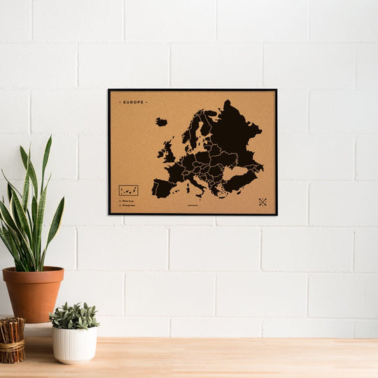 Europe Woody Map Natural L + Frame